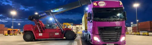 Regal container collection and haulage at a UK port